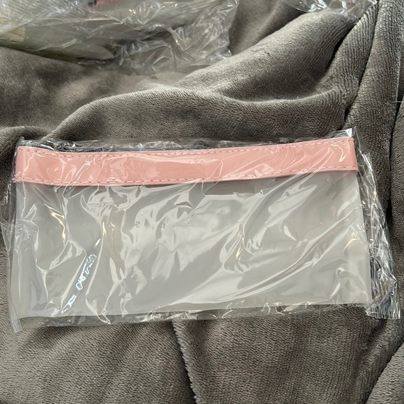 Pencil case - Picture 1 of 1